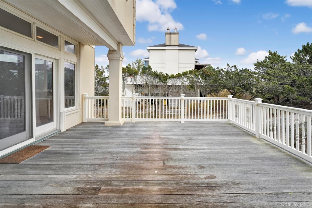 605 Dune Road - Photo 14