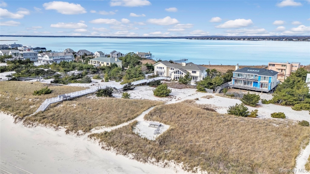 605 Dune Road - Photo 6