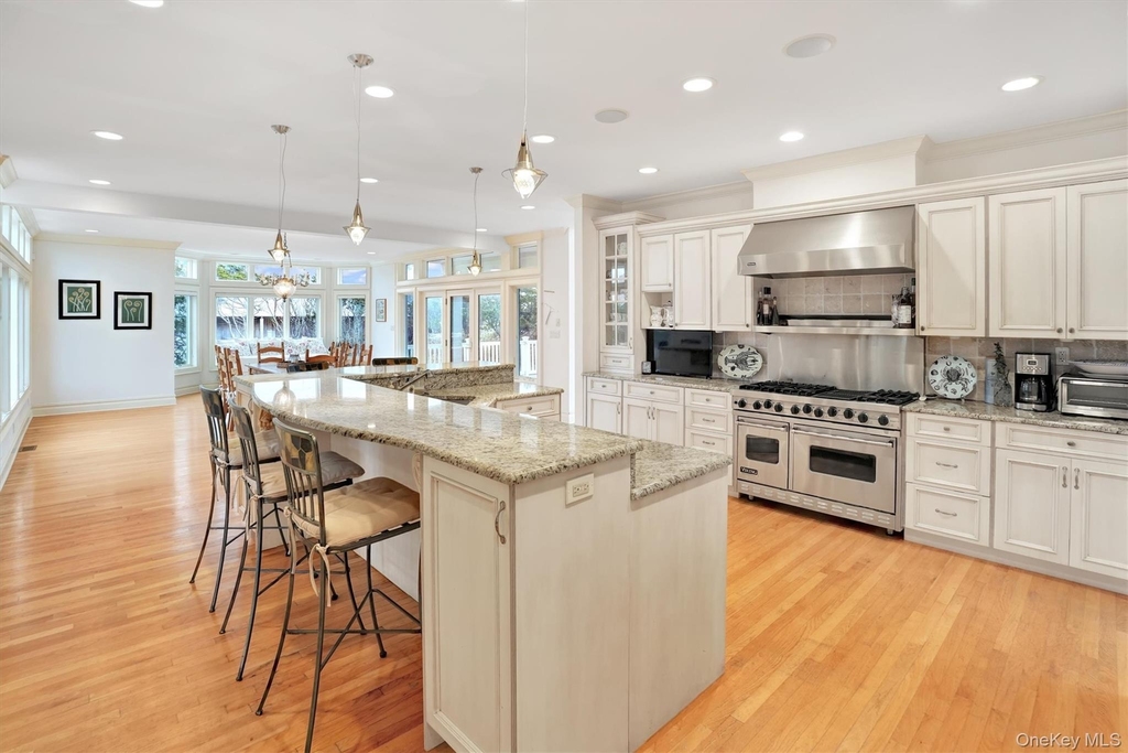 605 Dune Road - Photo 9