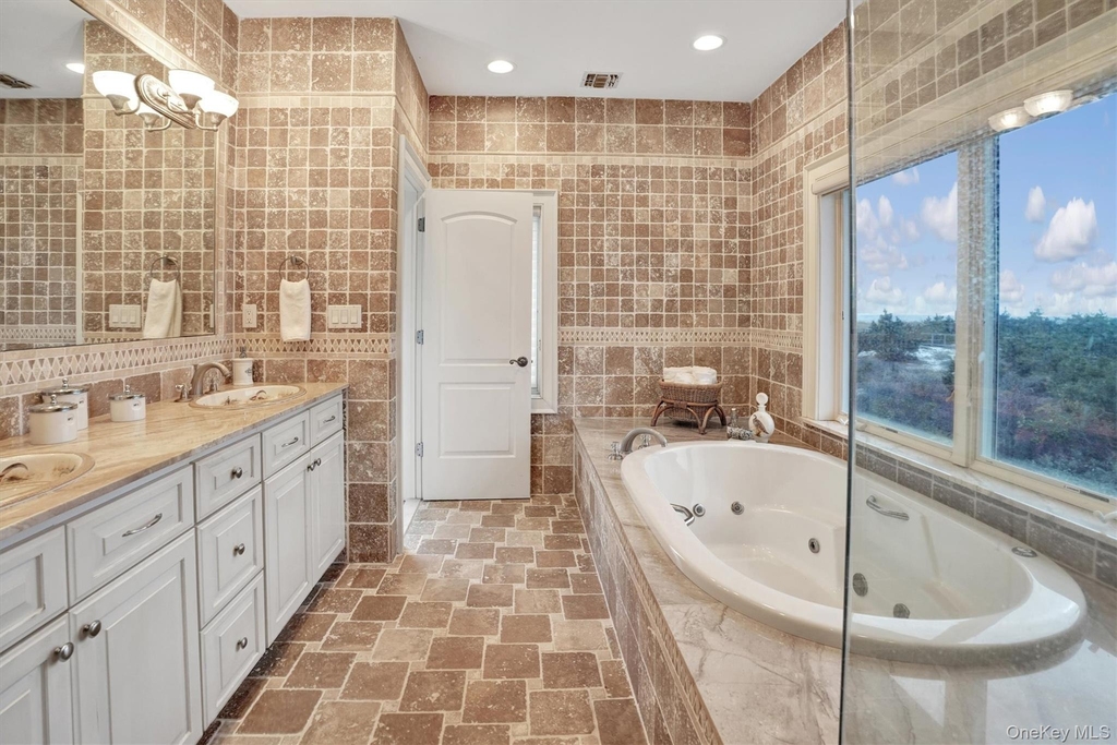 605 Dune Road - Photo 20