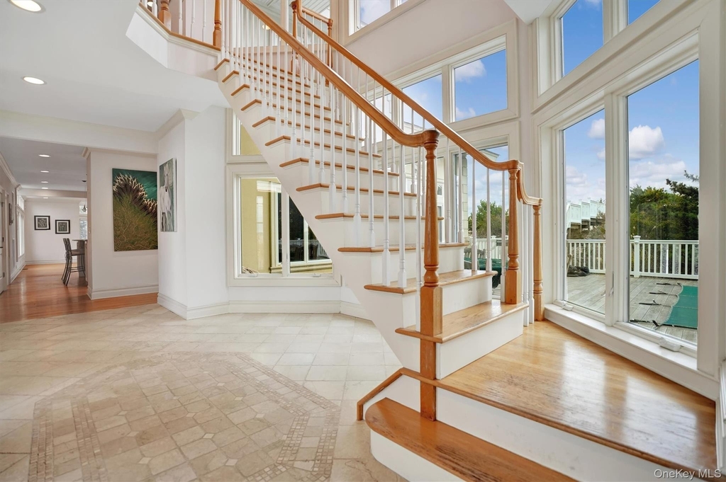 605 Dune Road - Photo 8