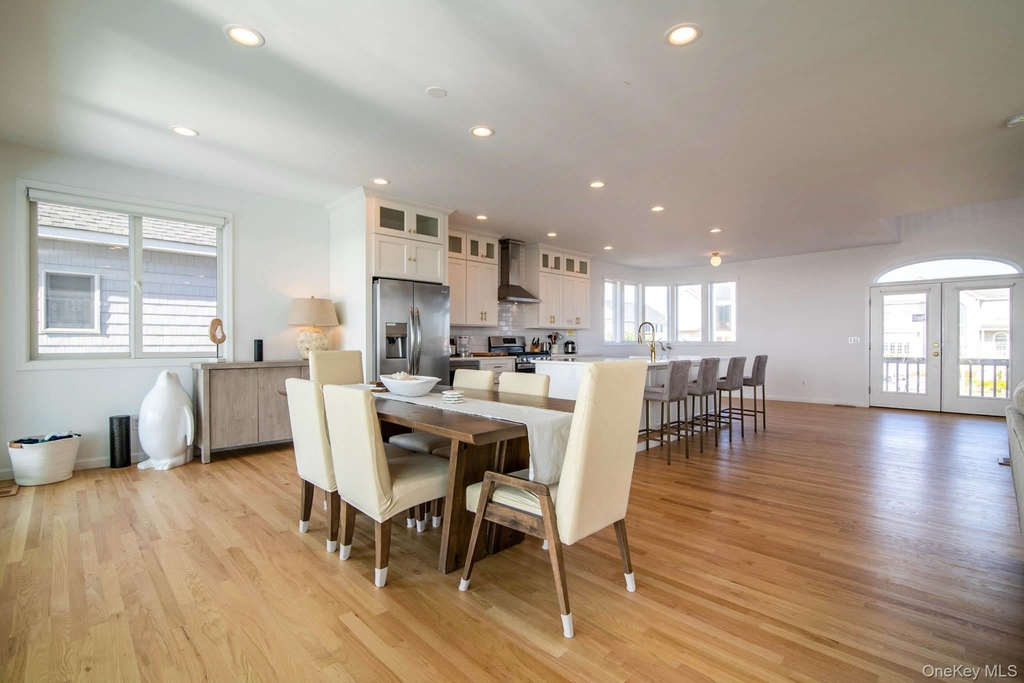 675 Dune Road - Photo 9