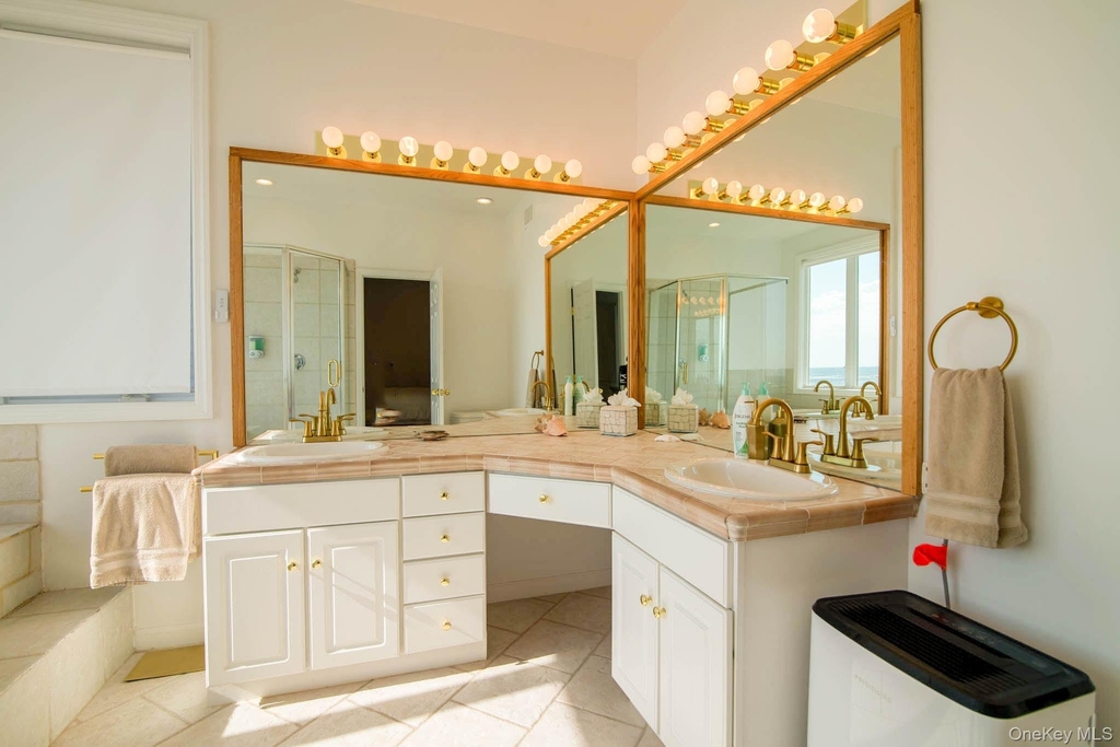 675 Dune Road - Photo 15