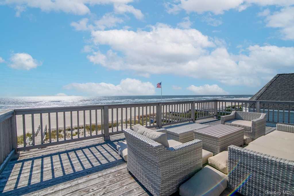675 Dune Road - Photo 19