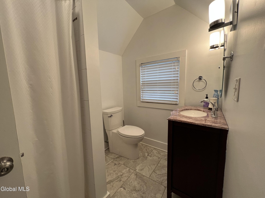 223 Lake Avenue - Photo 8