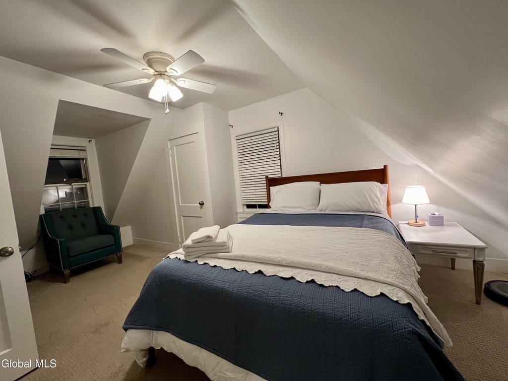 223 Lake Avenue - Photo 5