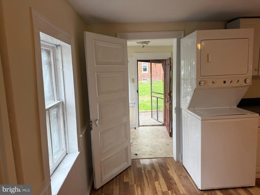 619 S Cameron Street - Photo 3