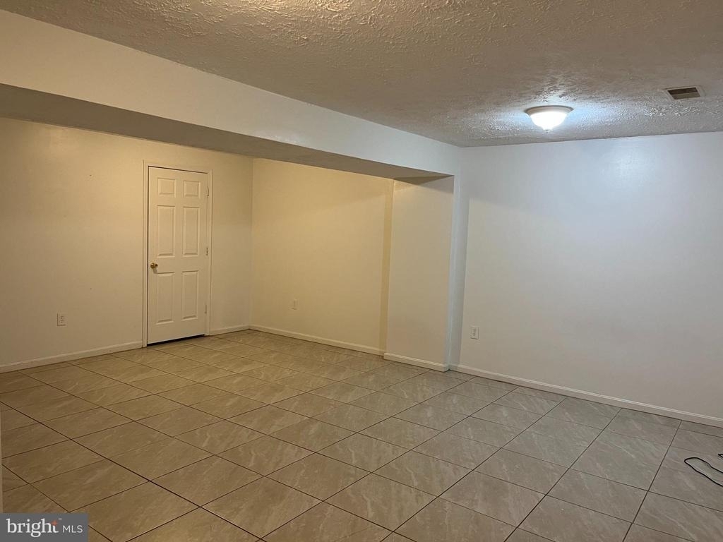 14684 Cloverdale Road - Photo 3