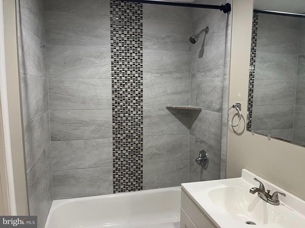 14684 Cloverdale Road - Photo 7