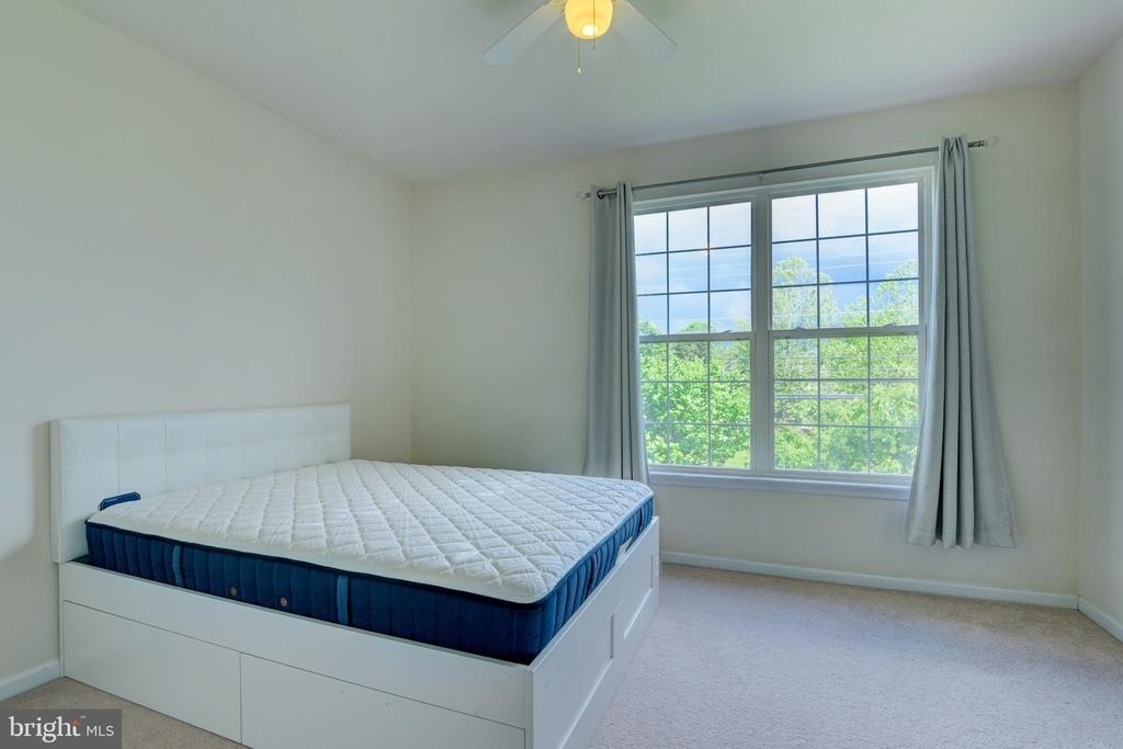 43920 Hickory Corner Terrace - Photo 16