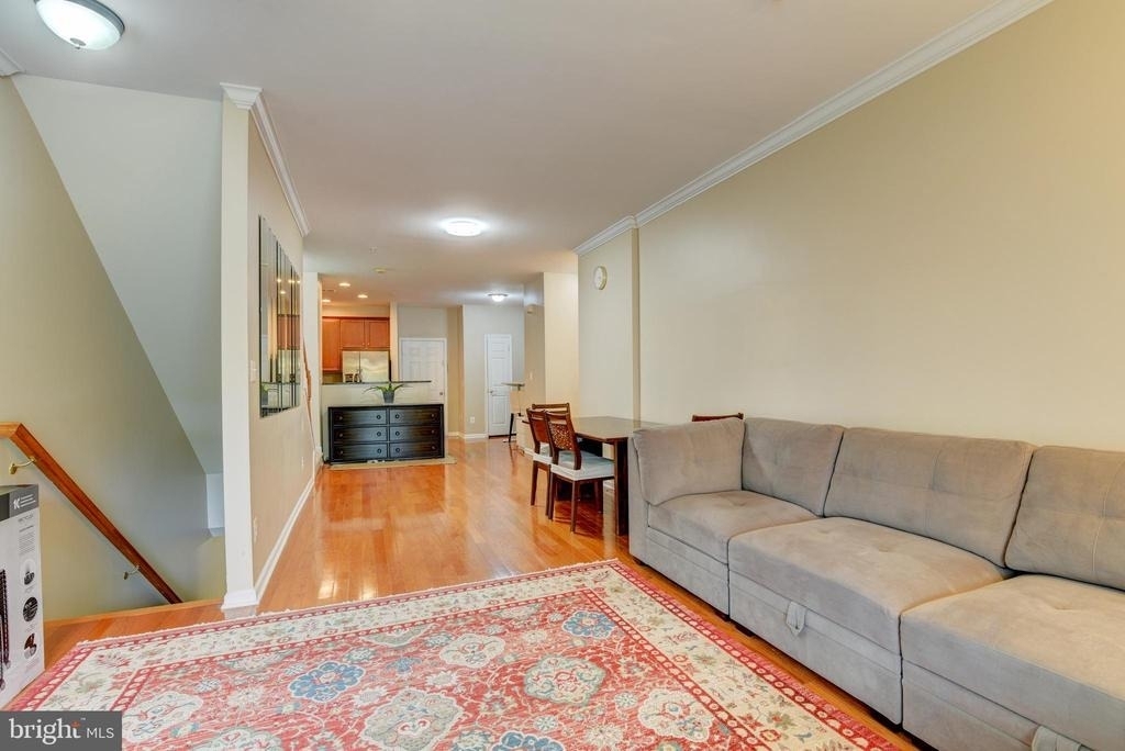 43920 Hickory Corner Terrace - Photo 11