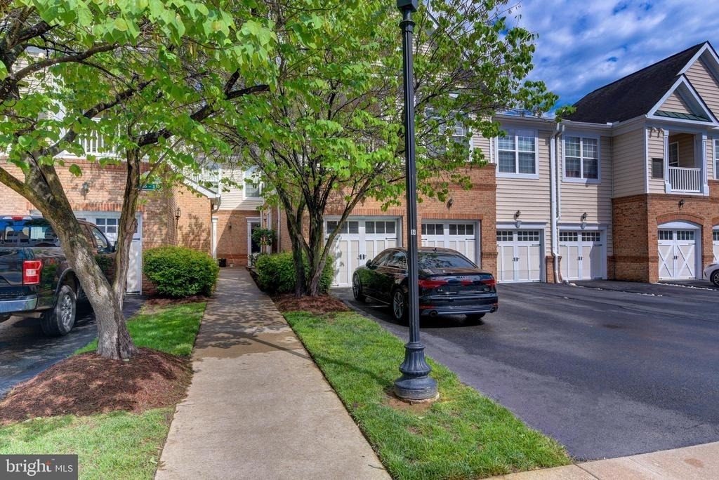 43920 Hickory Corner Terrace - Photo 1