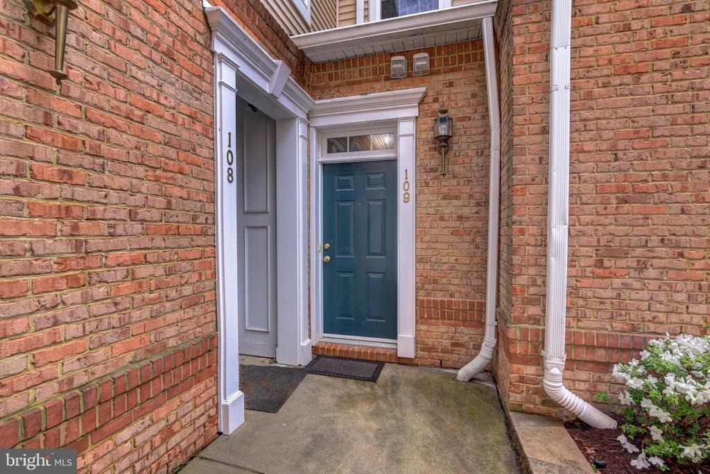43920 Hickory Corner Terrace - Photo 3