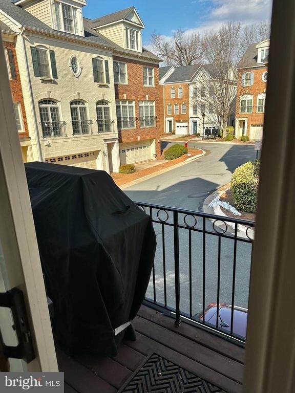1607 Seneca Avenue - Photo 14