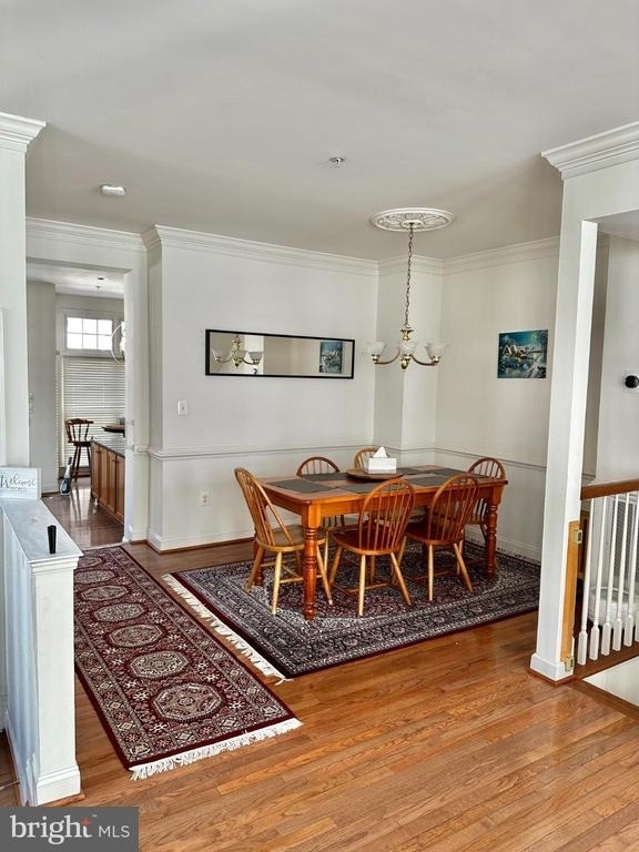 1607 Seneca Avenue - Photo 6