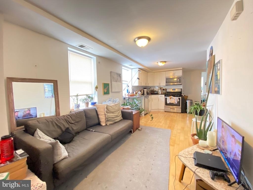 2031 E Susquehanna Avenue - Photo 0
