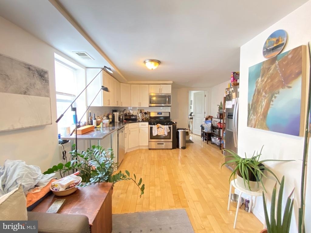 2031 E Susquehanna Avenue - Photo 1
