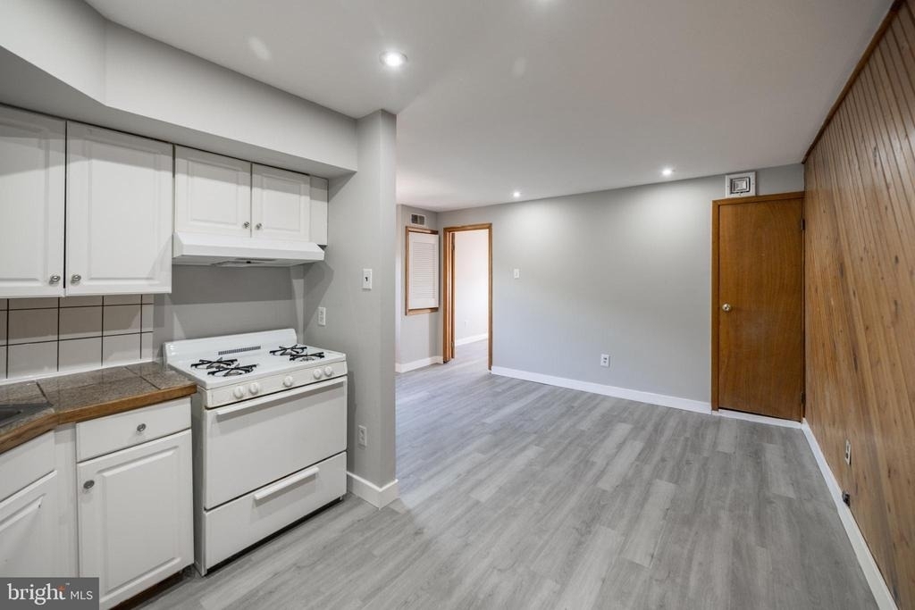 734 S 9th Street - Photo 2