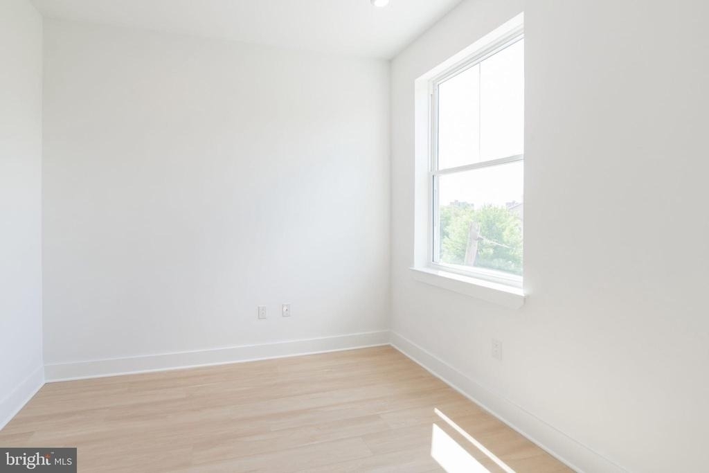 4408 Lancaster Avenue - Photo 11