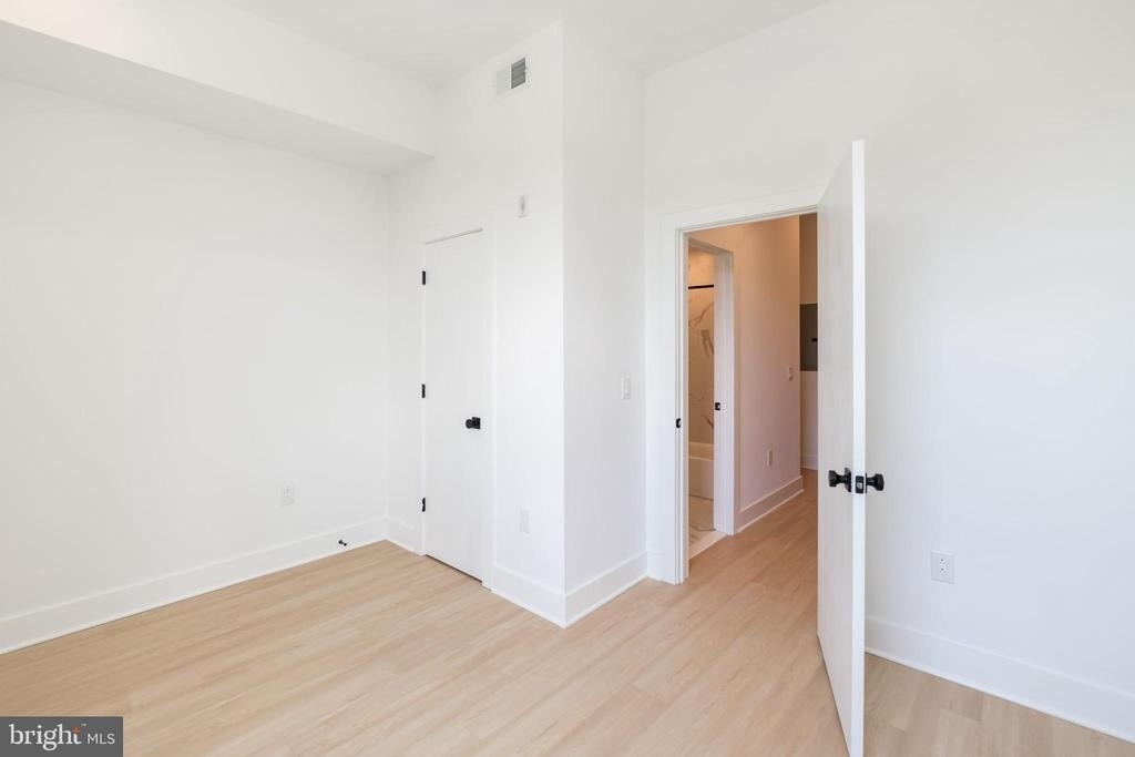 4408 Lancaster Avenue - Photo 9
