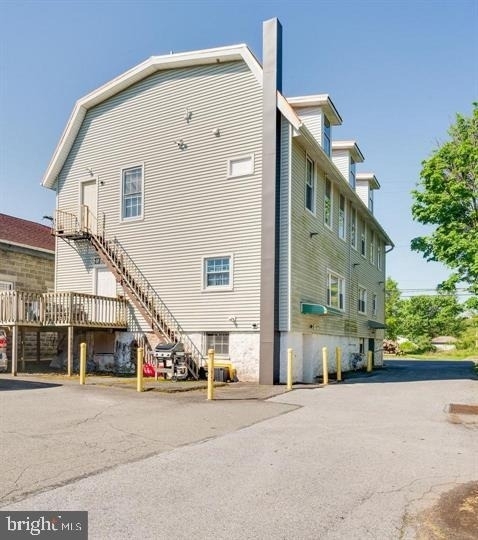 26 Willow Street - Photo 2