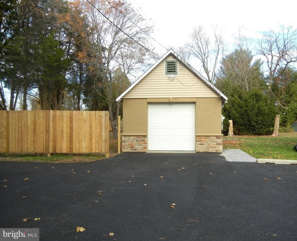 1616 N Main Street - Photo 1