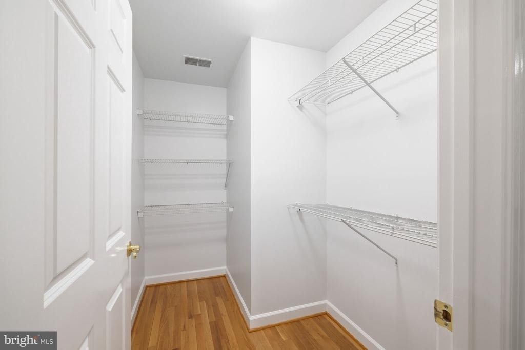 711 Lamberton Drive - Photo 35