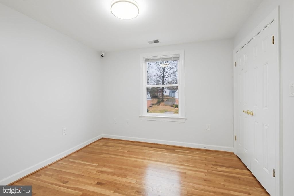 711 Lamberton Drive - Photo 37