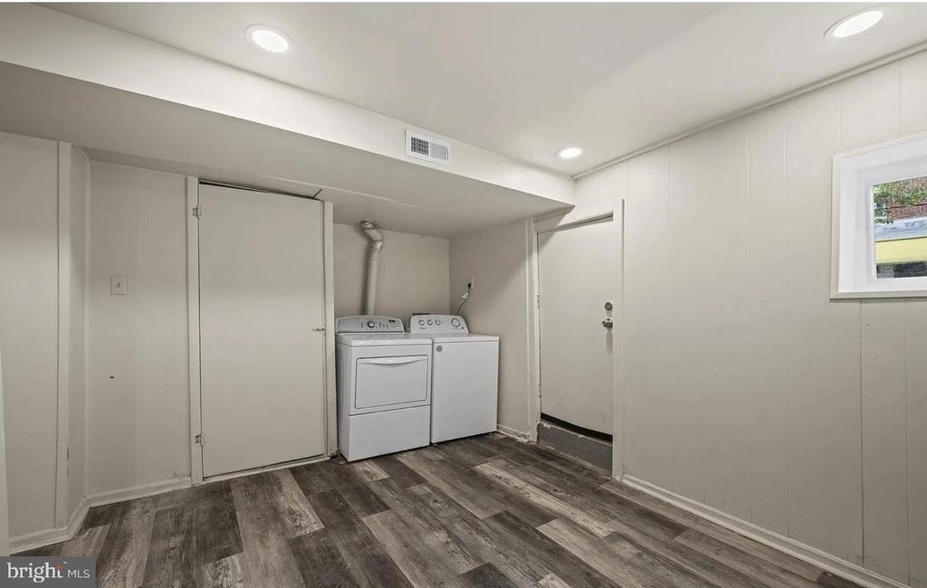 3030 Windsor Avenue - Photo 8