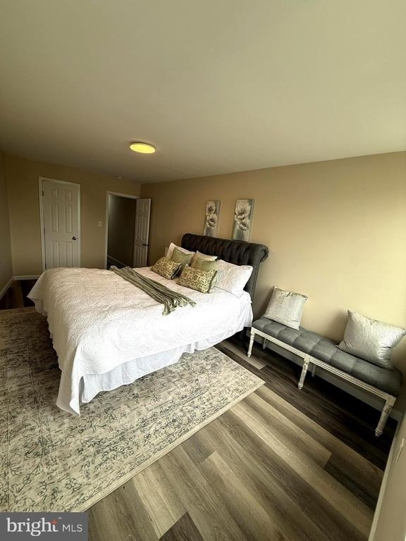 1026 E North Avenue - Photo 4