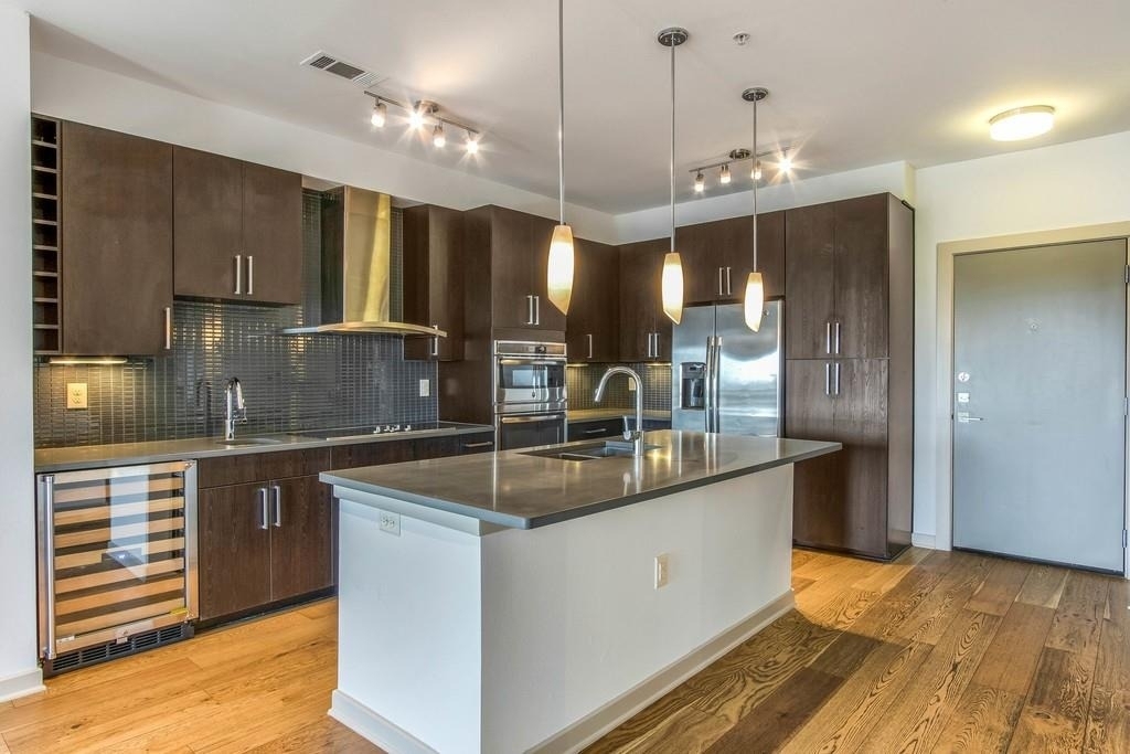 3600 S Lamar Blvd - Photo 2