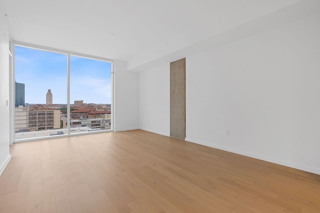 313 W 17th St - Photo 15