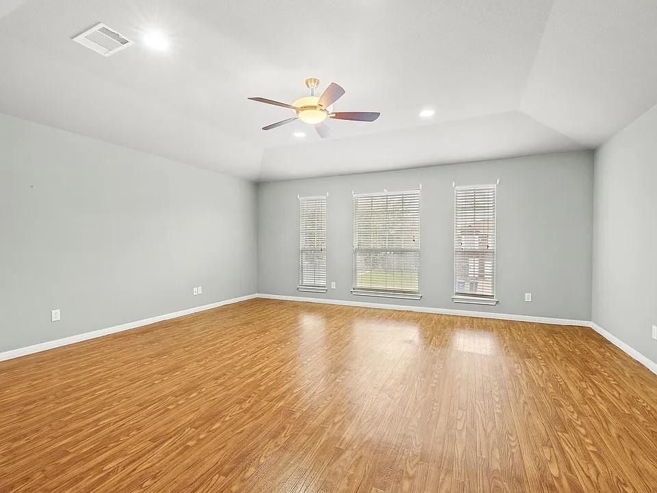 2200 N Shields Dr - Photo 11