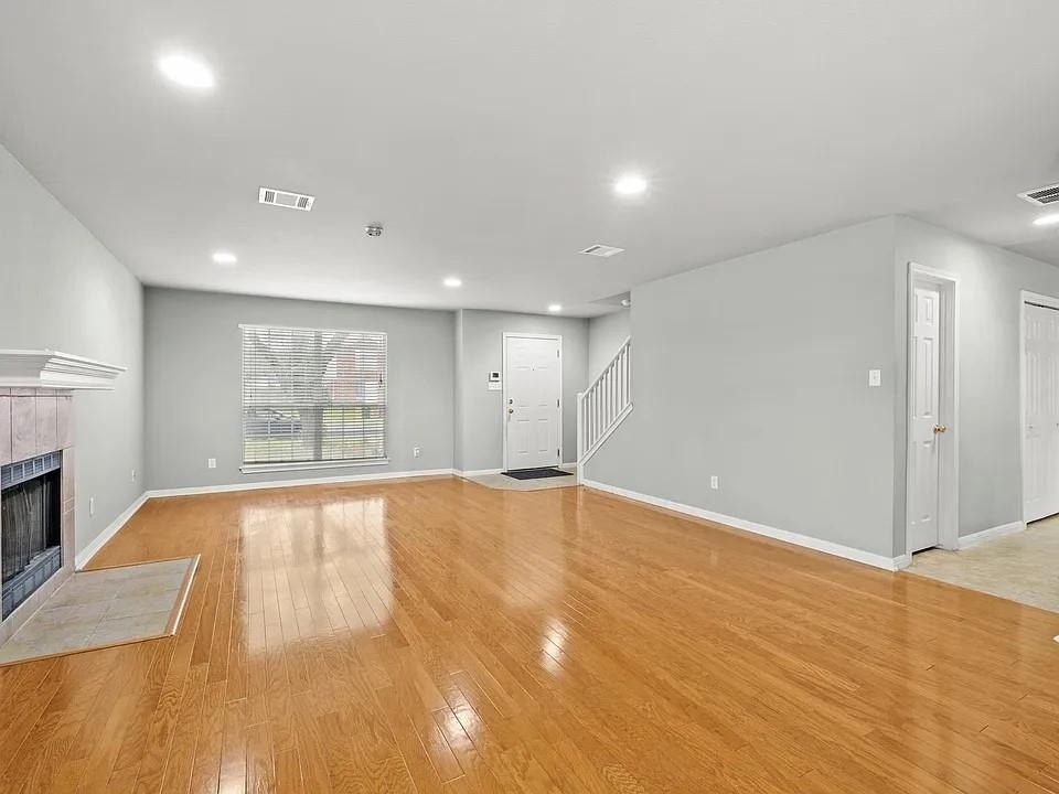 2200 N Shields Dr - Photo 2
