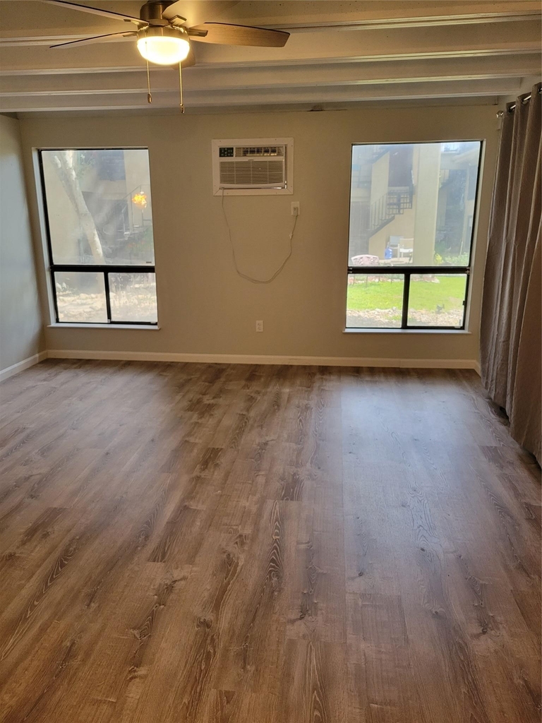 5916 Lago Vista Way - Photo 2