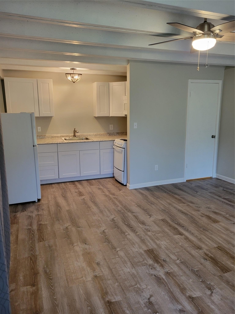 5916 Lago Vista Way - Photo 6