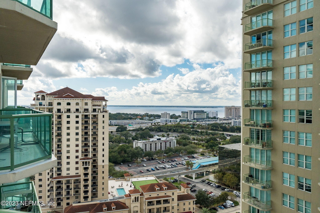 1431 Riverplace Boulevard - Photo 1