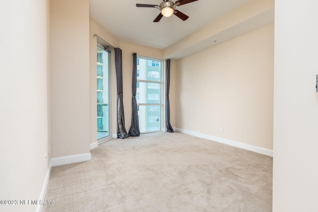 1431 Riverplace Boulevard - Photo 21
