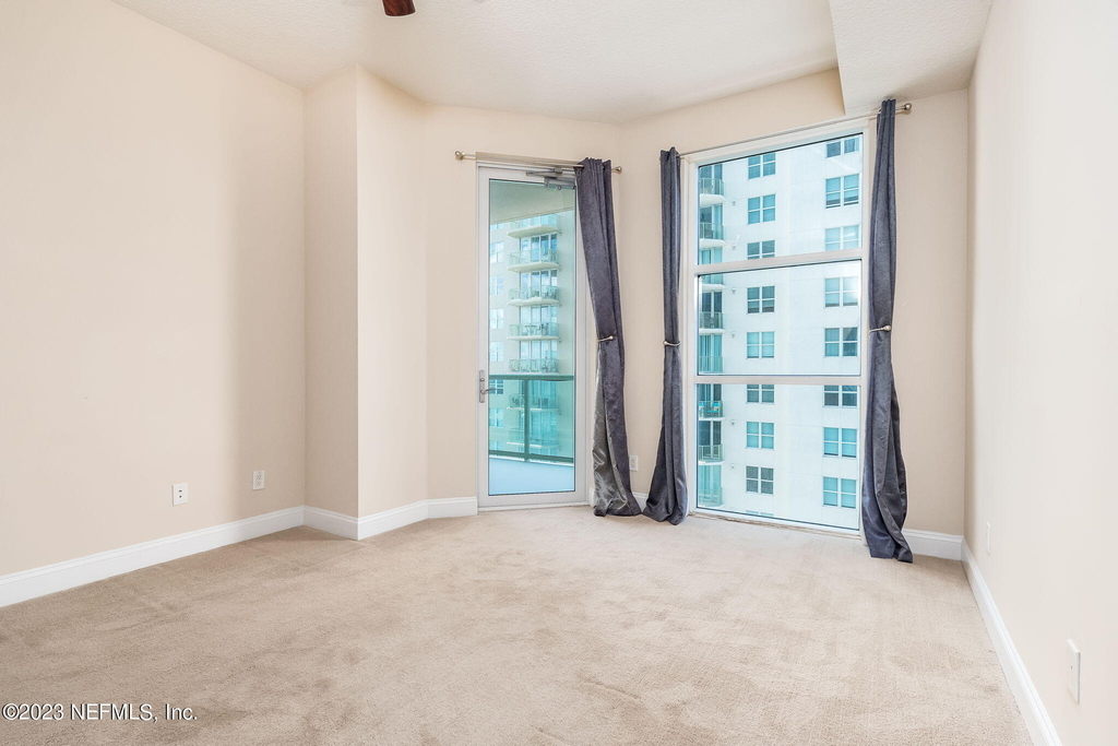 1431 Riverplace Boulevard - Photo 20