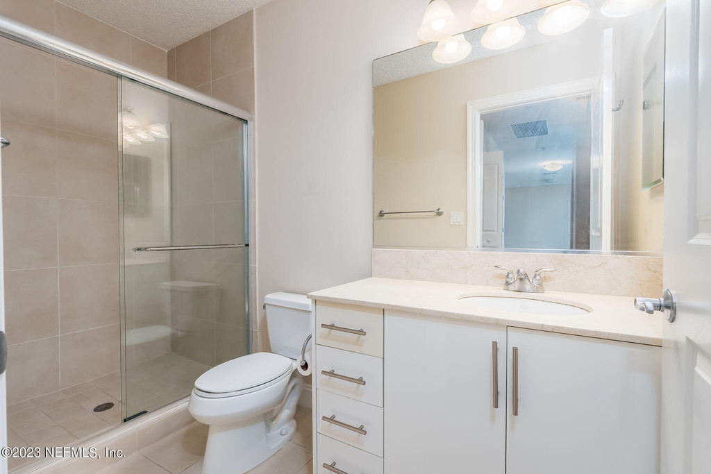 1431 Riverplace Boulevard - Photo 12