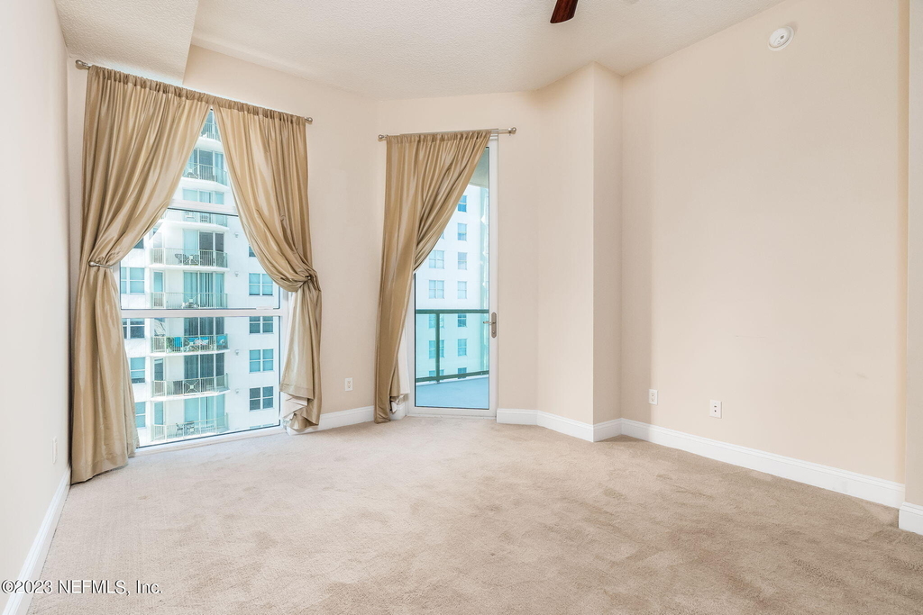 1431 Riverplace Boulevard - Photo 6