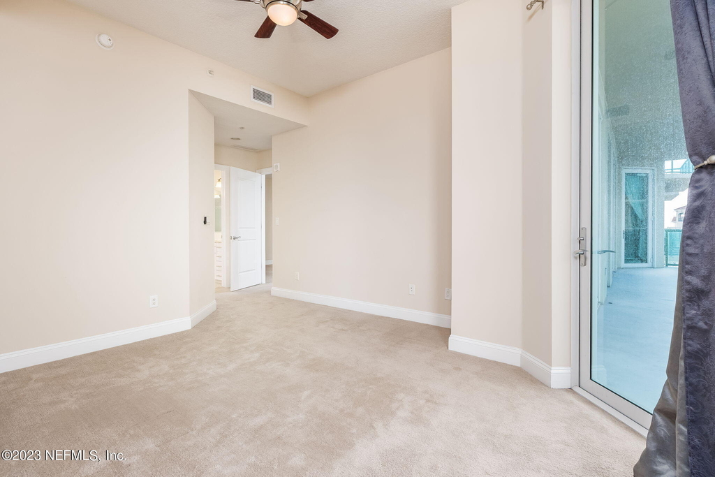 1431 Riverplace Boulevard - Photo 19