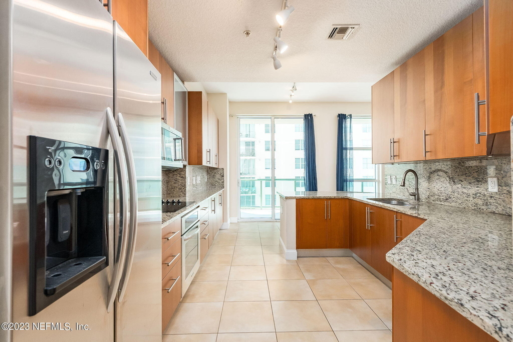 1431 Riverplace Boulevard - Photo 24