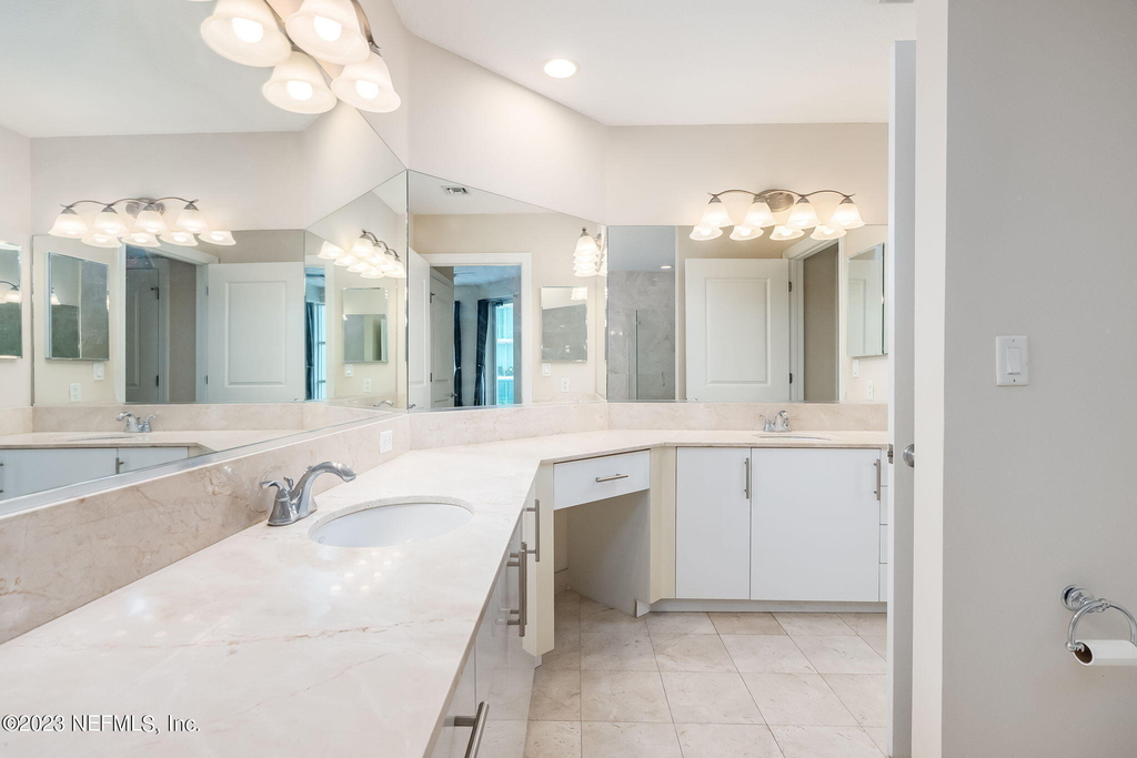 1431 Riverplace Boulevard - Photo 8