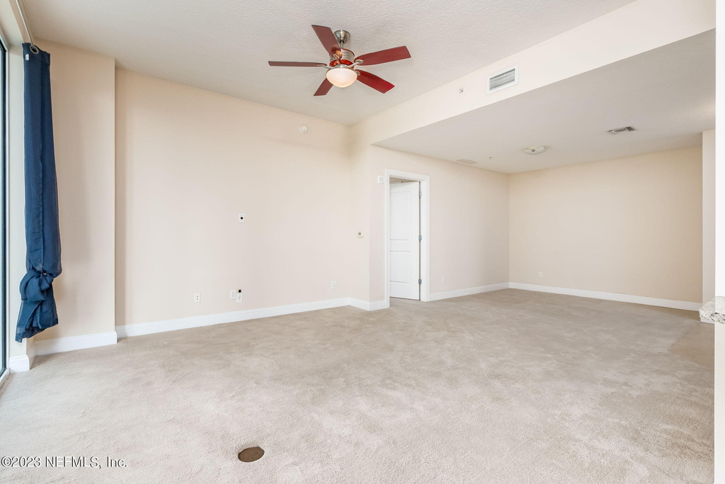 1431 Riverplace Boulevard - Photo 25