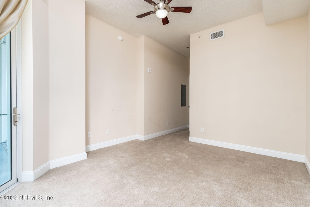 1431 Riverplace Boulevard - Photo 16