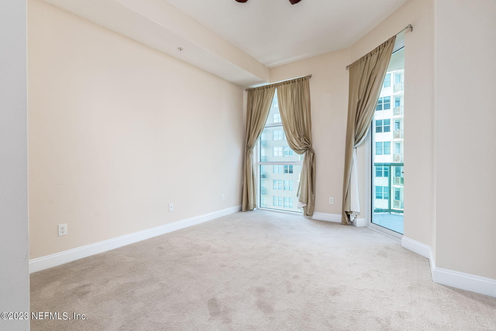1431 Riverplace Boulevard - Photo 17