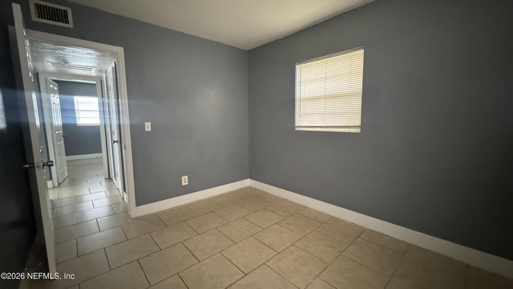 1052 Maynard Street - Photo 3
