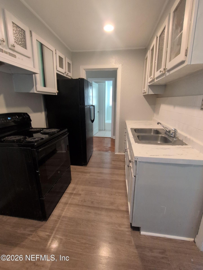 1037 Detroit Street - Photo 10