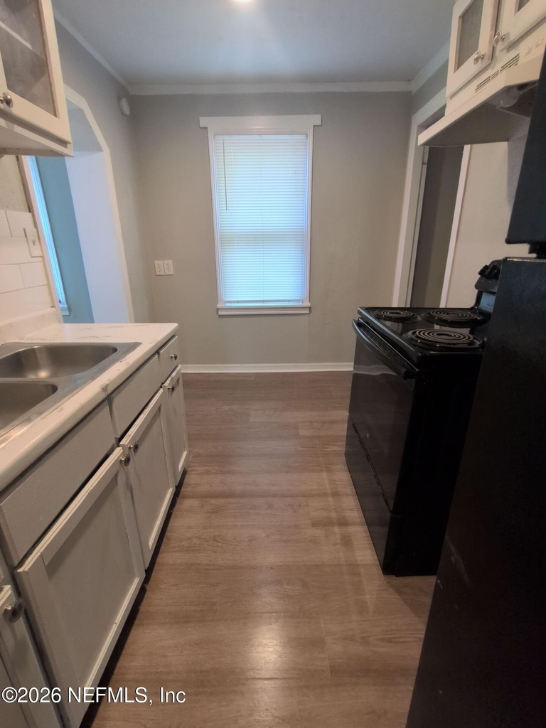 1037 Detroit Street - Photo 11